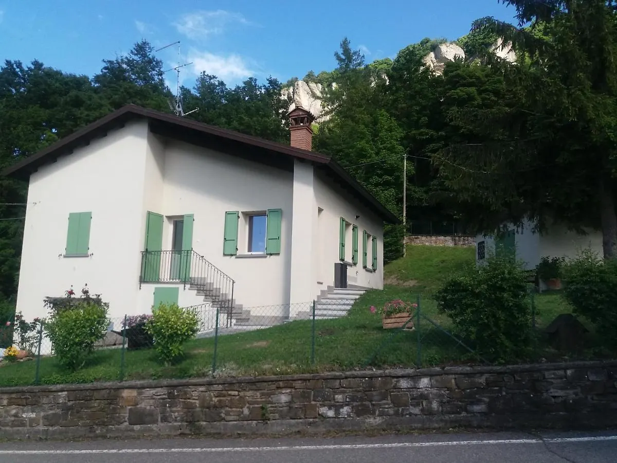 Casetta Di Bismantova Villa Castelnovo ne' Monti 0*,  Italien
